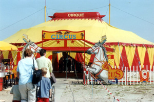 Circus Tentenverhuur Circustent Circustenten verhuur Circus Entertainment Circusentertainment, Evenementencircus, Circus Attracties Circusattracties Circus Decor Circus Evenementen Circustenten 